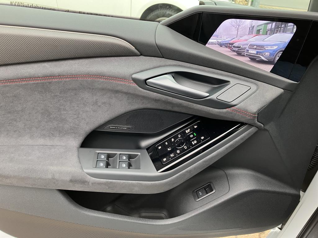 Audi S6 e-tron