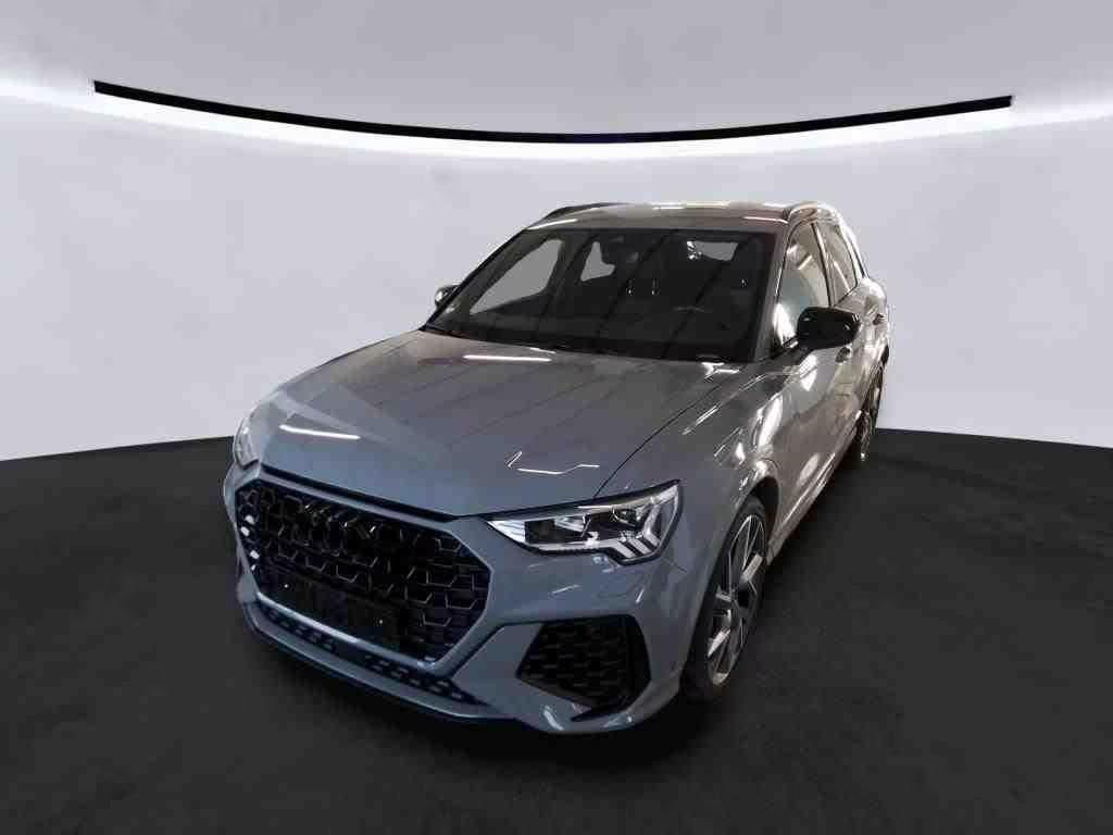 Audi RS Q3 2021 Benzine