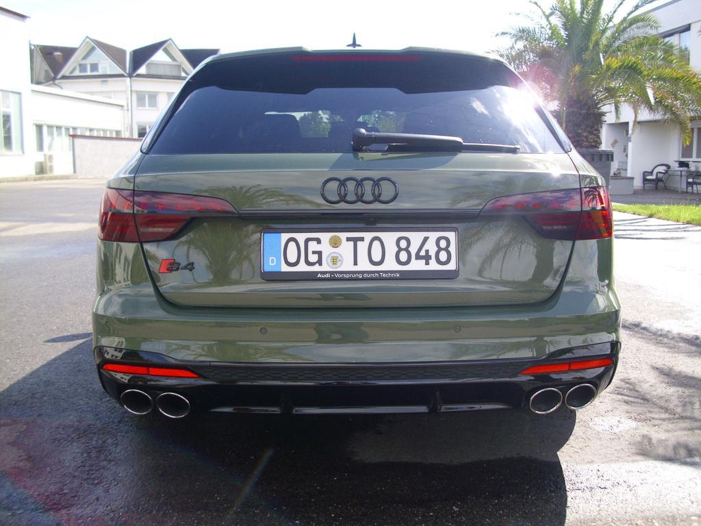 Audi S4