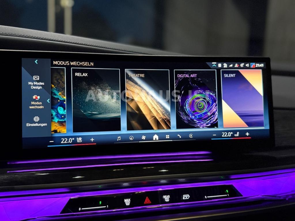 BMW i7