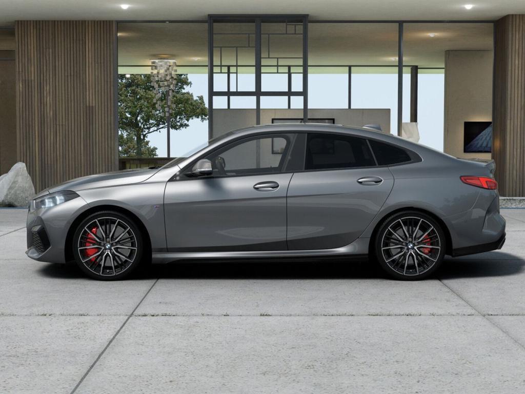 BMW M235