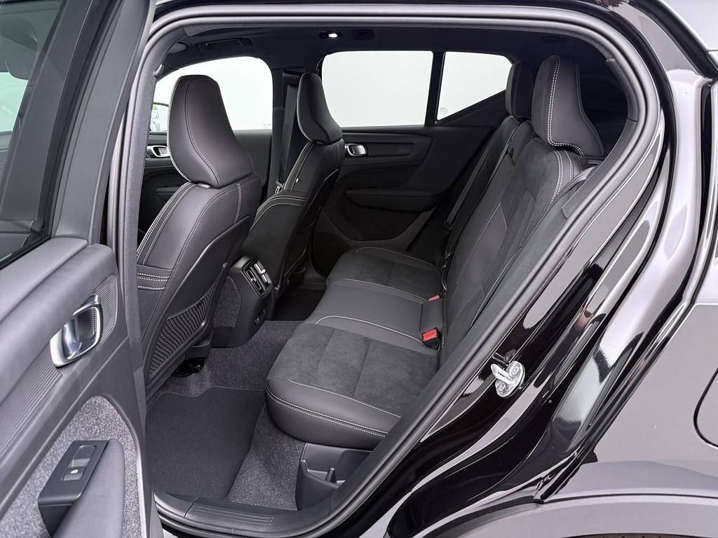 Volvo EX40