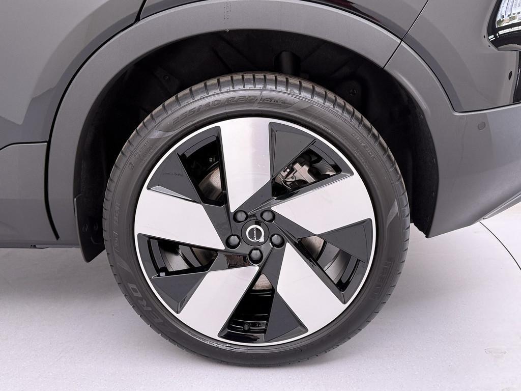 Volvo EX40