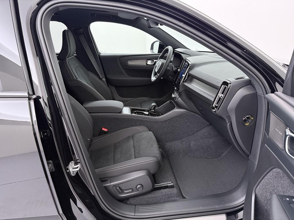 Volvo EX40