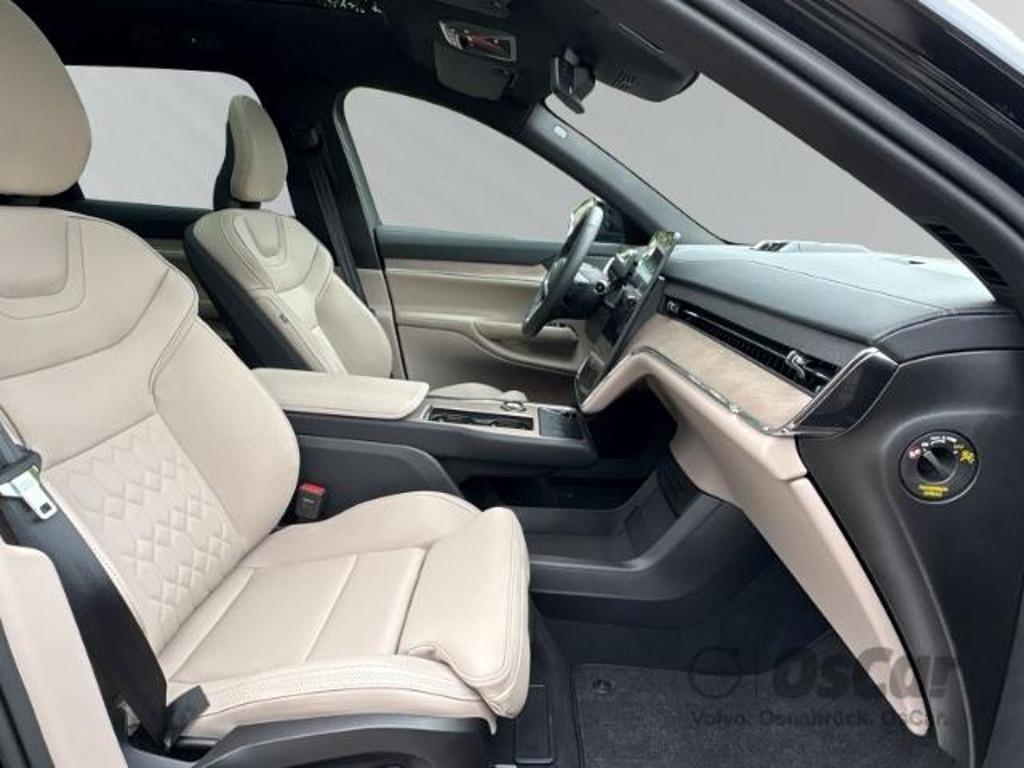 Volvo EX90