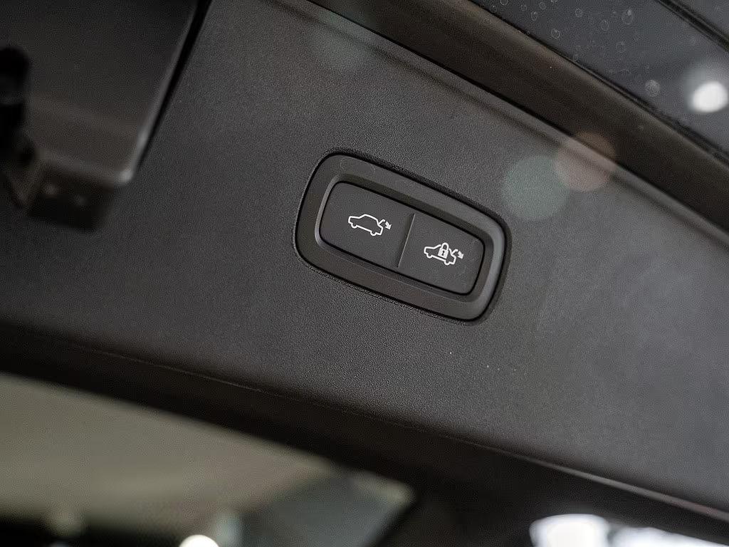 Volvo EX90