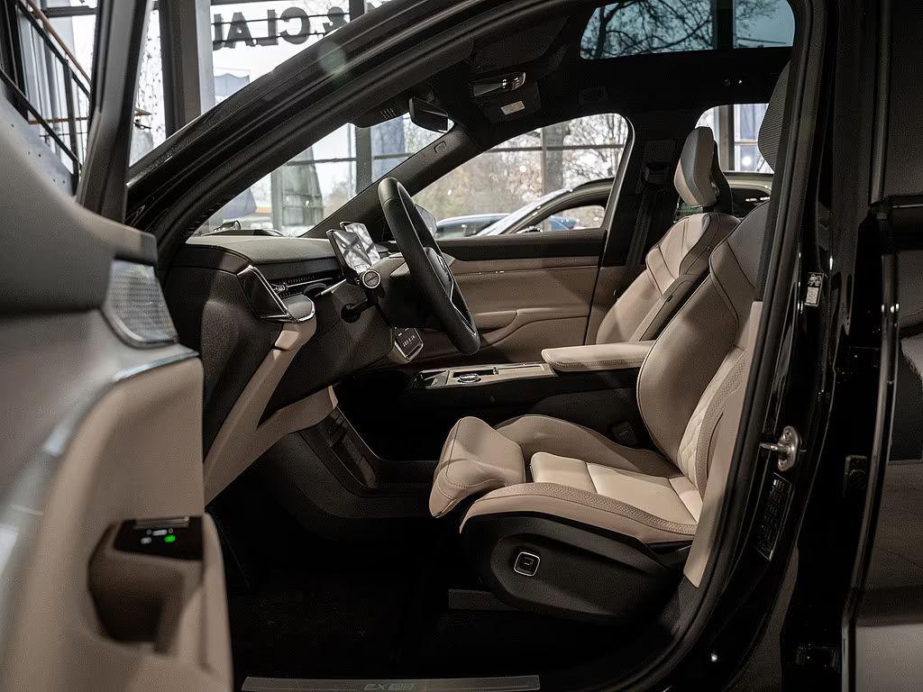 Volvo EX90