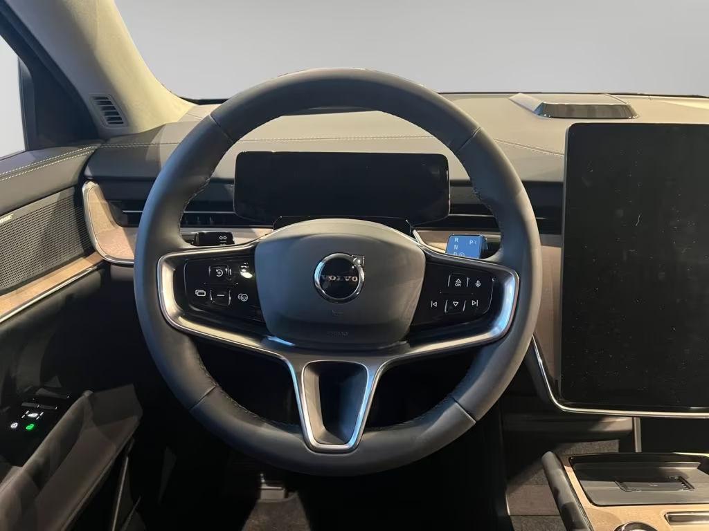 Volvo EX90