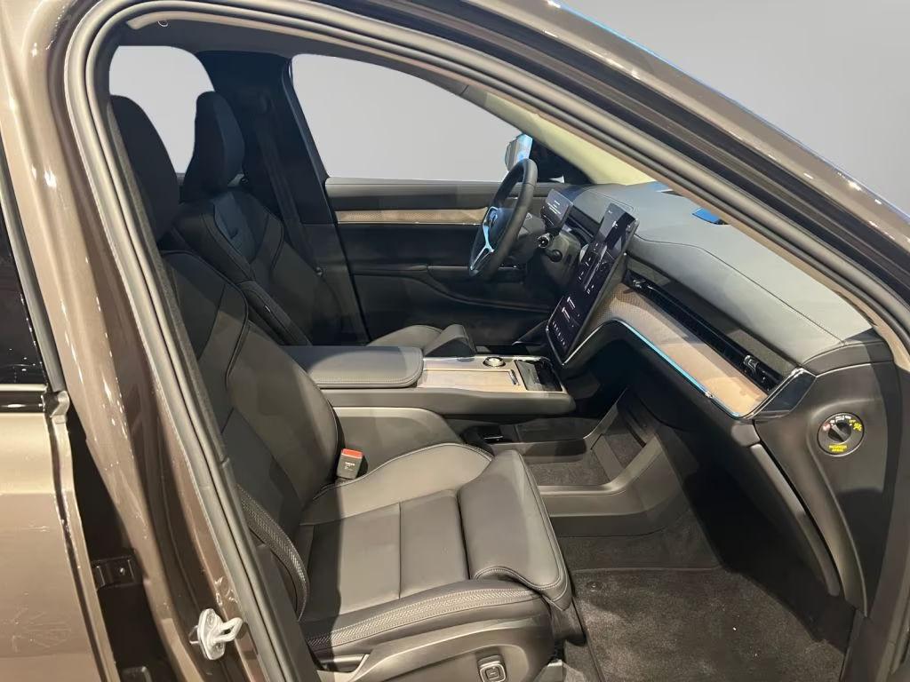 Volvo EX90