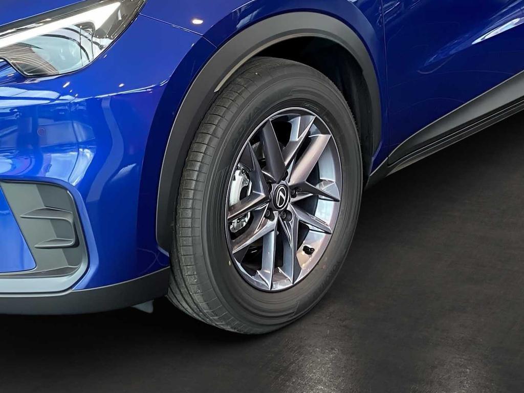 Lexus LBX