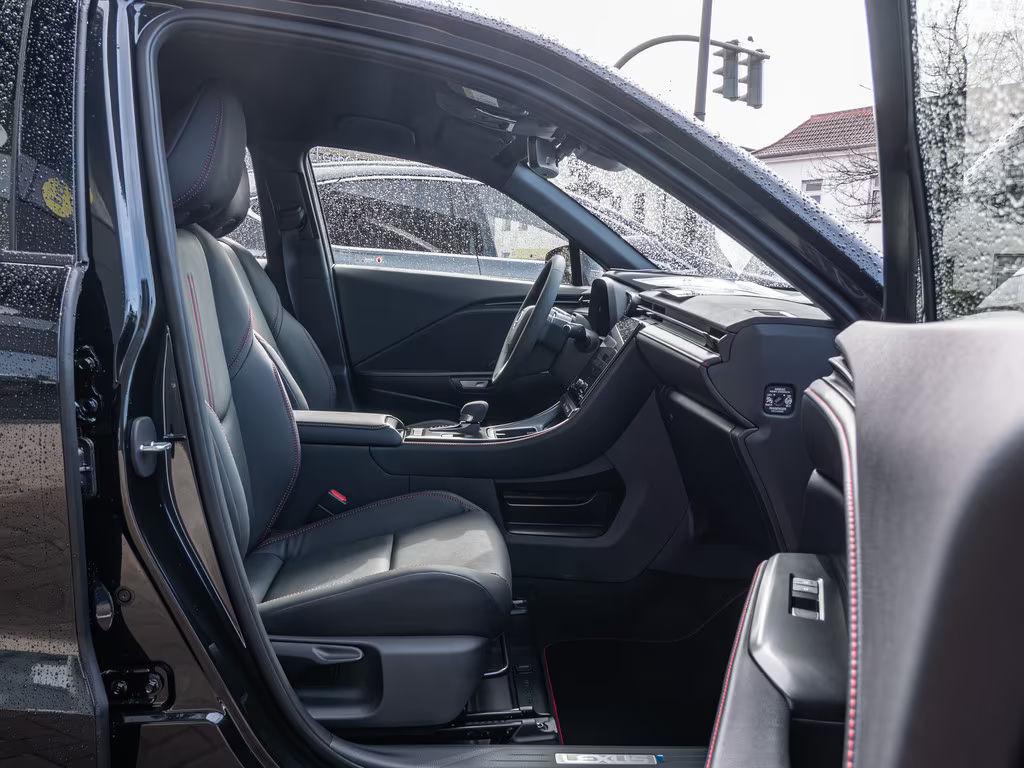 Lexus LBX