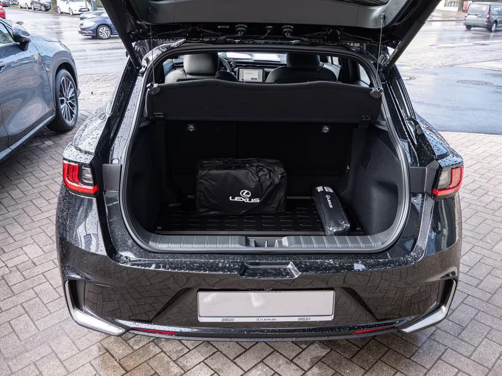 Lexus LBX