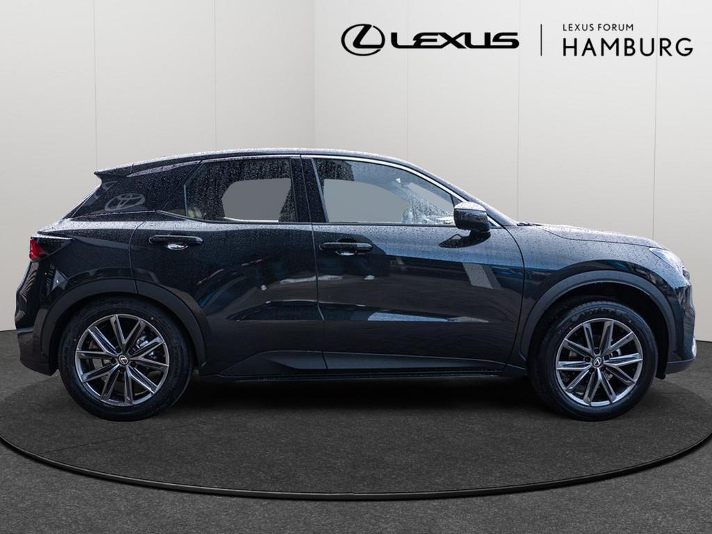 Lexus LBX