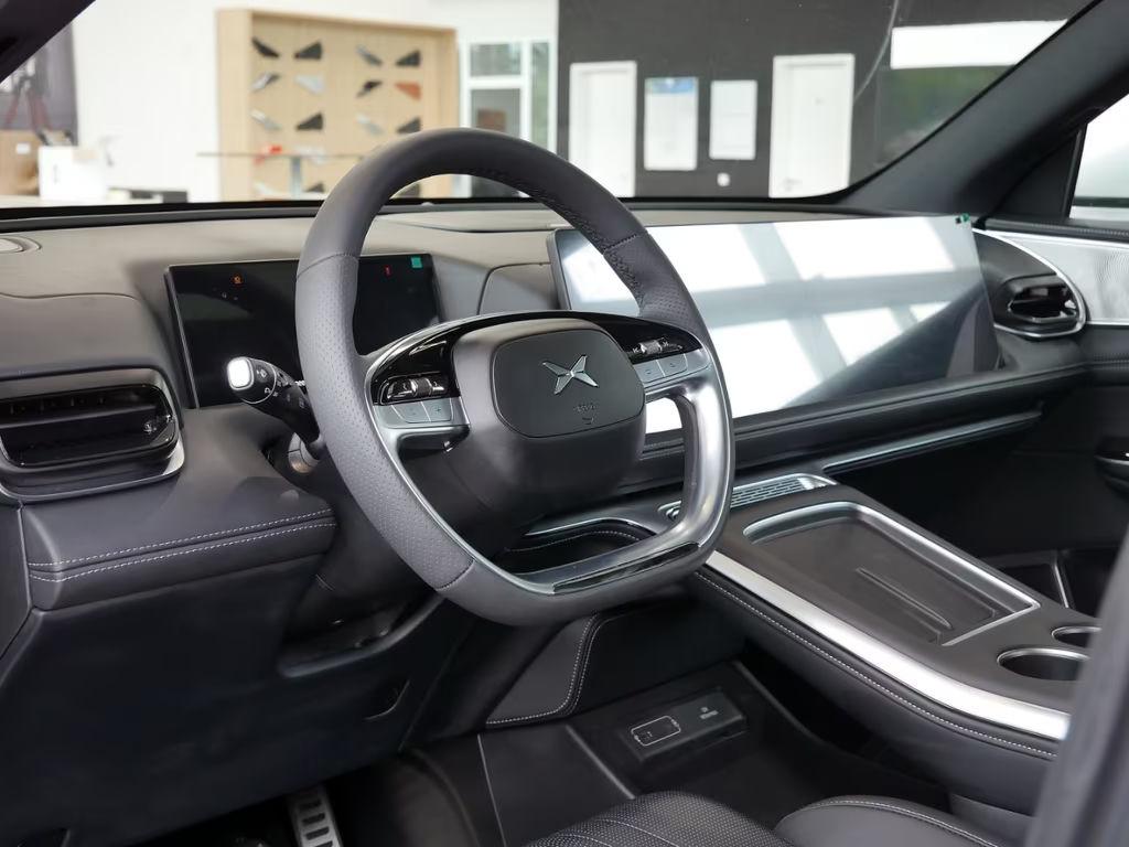 Xpeng G9