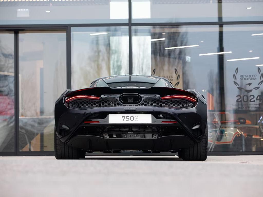 McLaren 750S