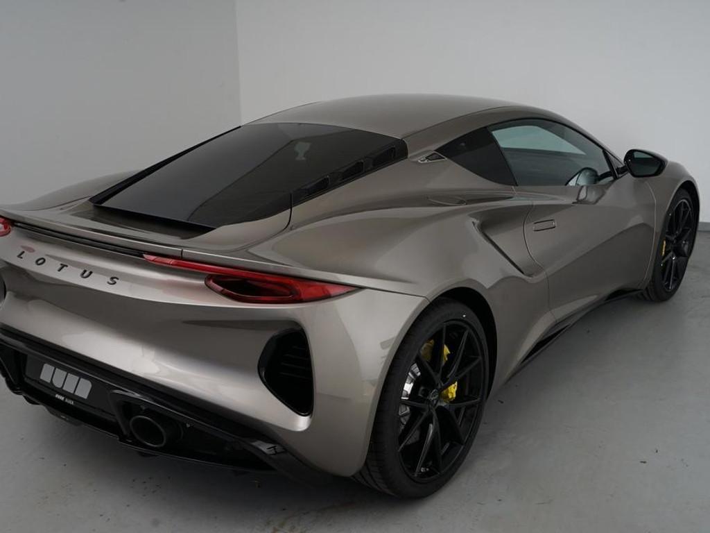 Lotus Emira
