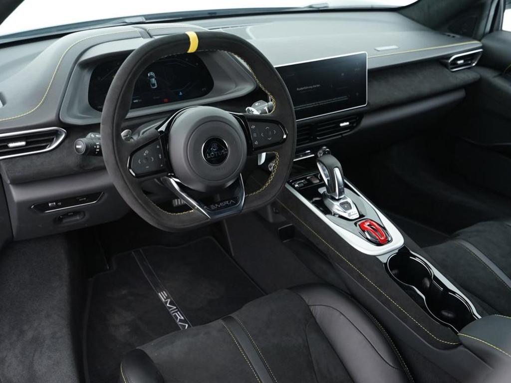 Lotus Emira