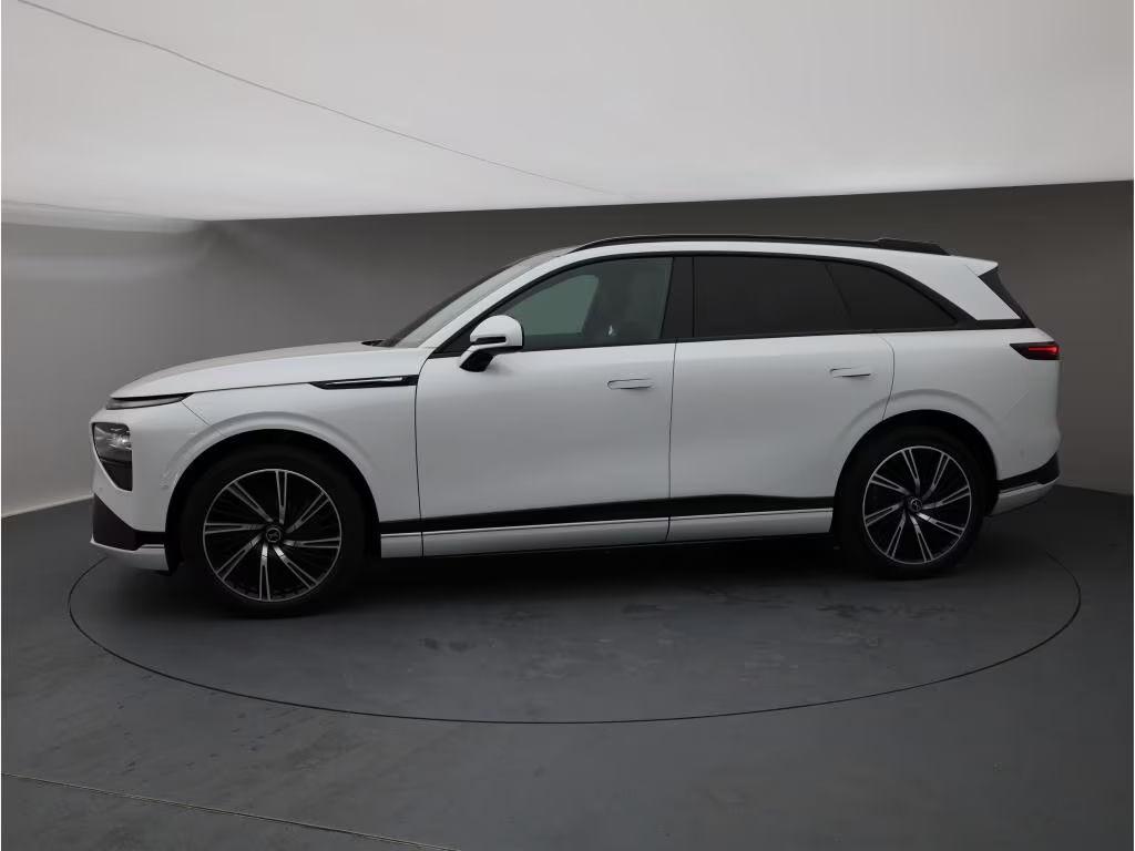 Xpeng G9