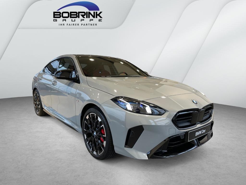 BMW M235