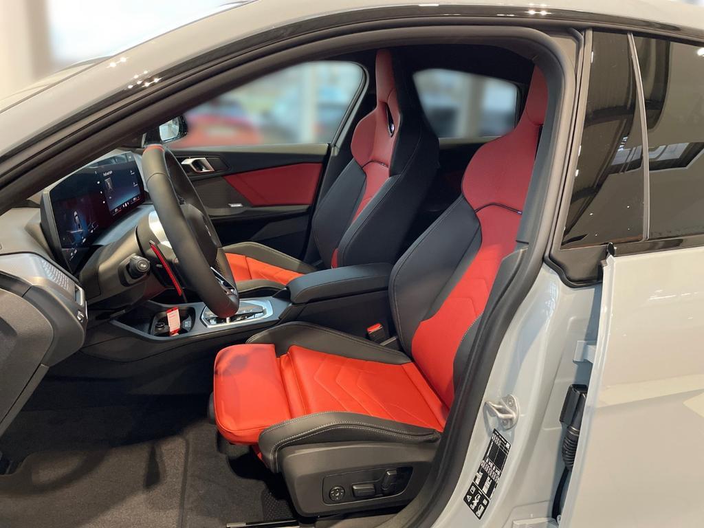 BMW M235