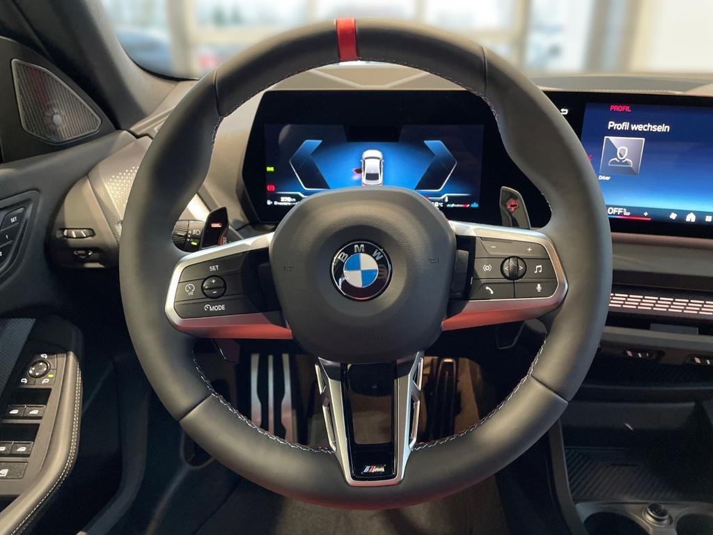BMW M235
