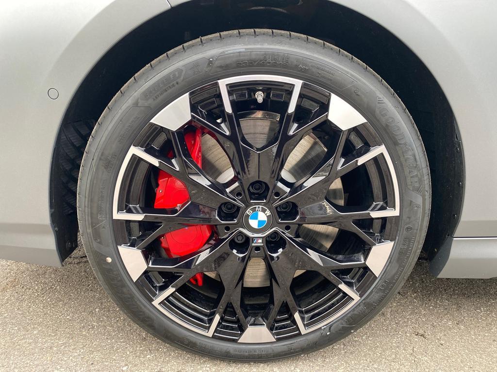 BMW M235