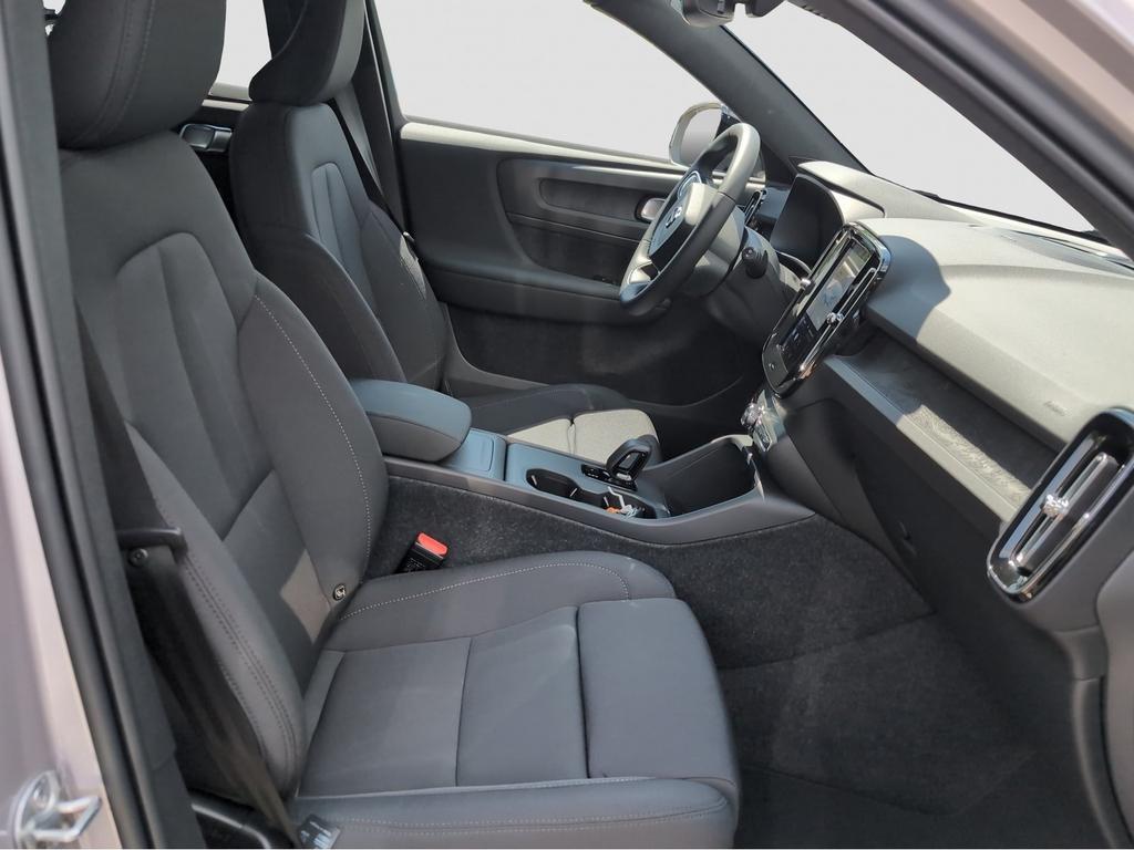 Volvo EX40