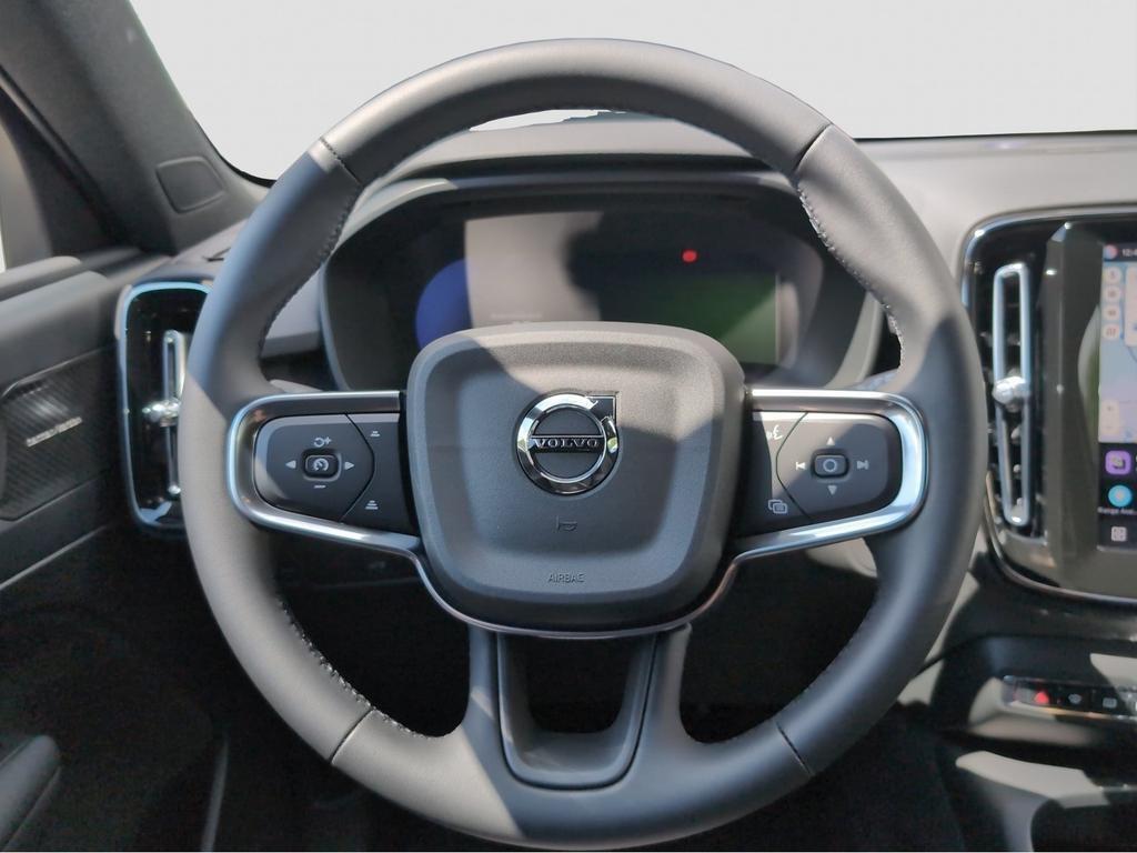Volvo EX40