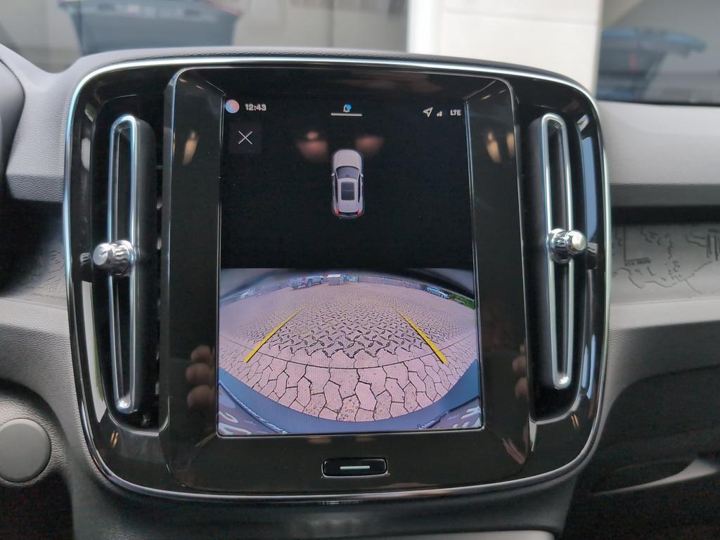 Volvo EX40