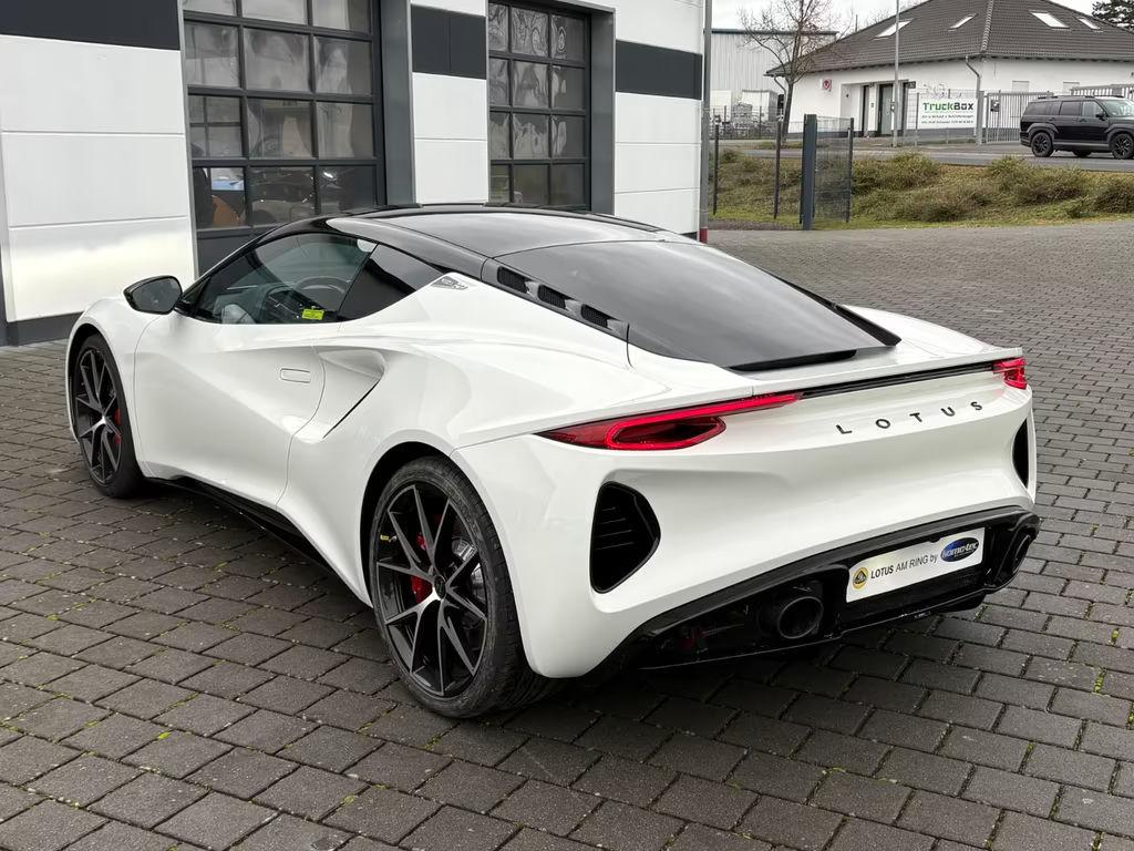 Lotus Emira