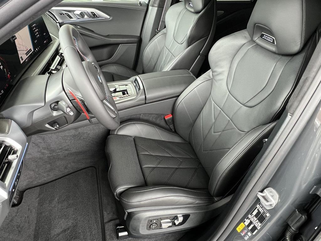 BMW XM