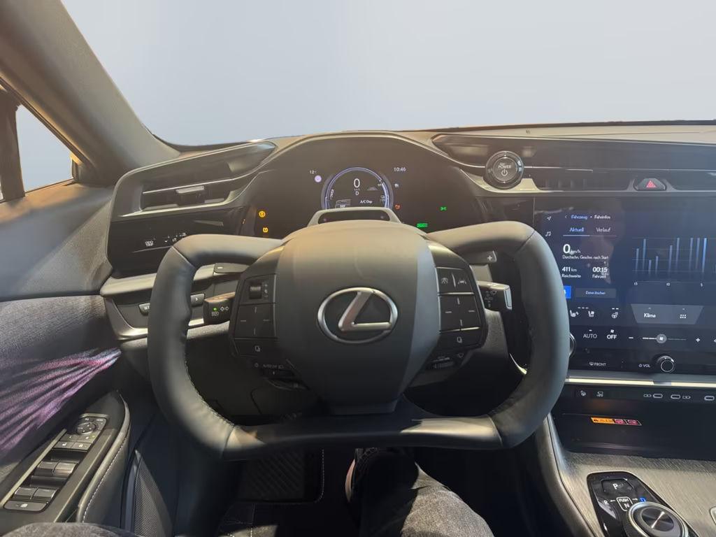 Lexus RZ