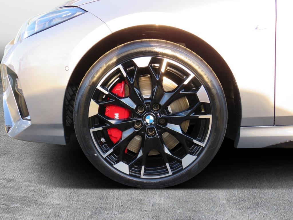BMW M235