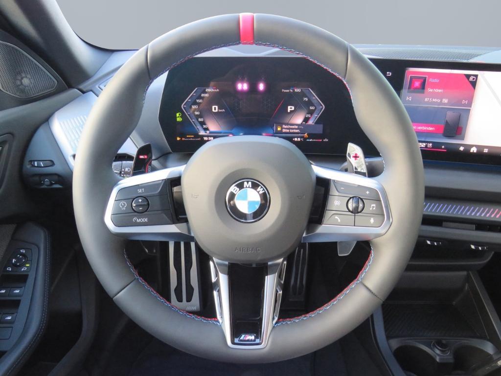 BMW M235