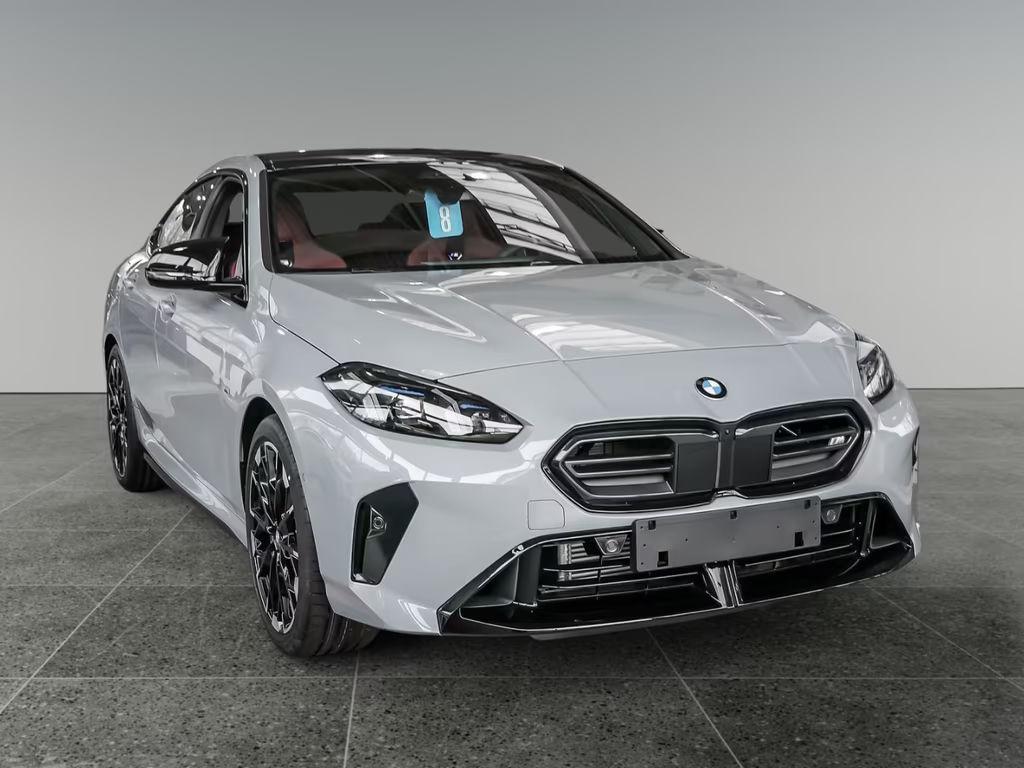 BMW M235 2026 Benzine