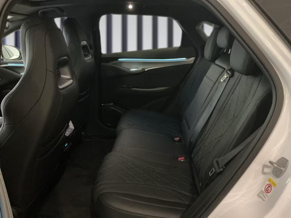 BYD Sealion 7