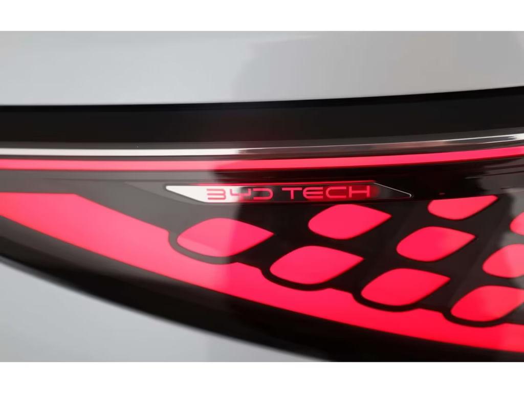 BYD Sealion 7