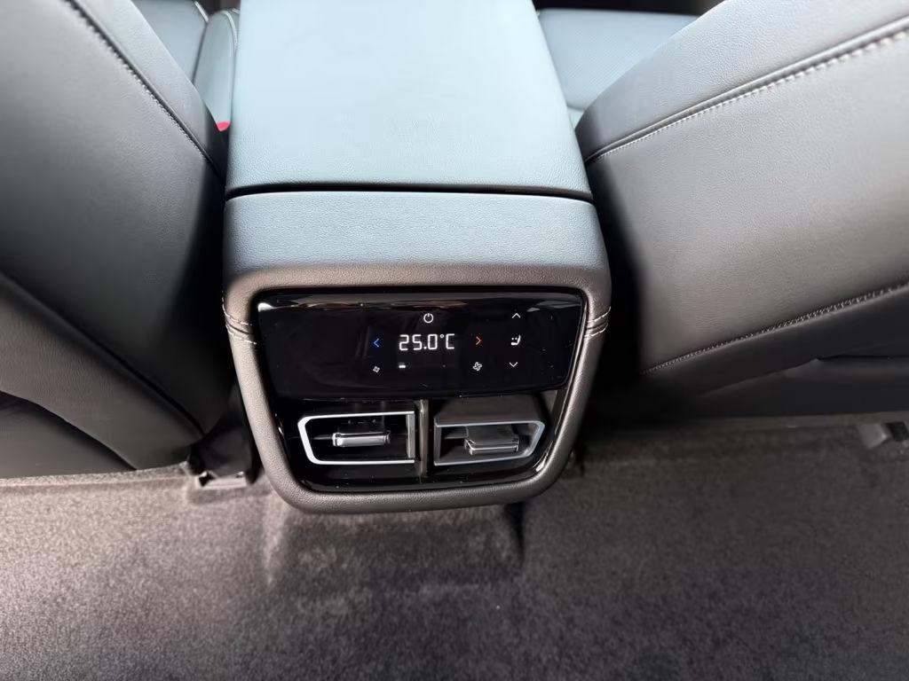Mazda 6e