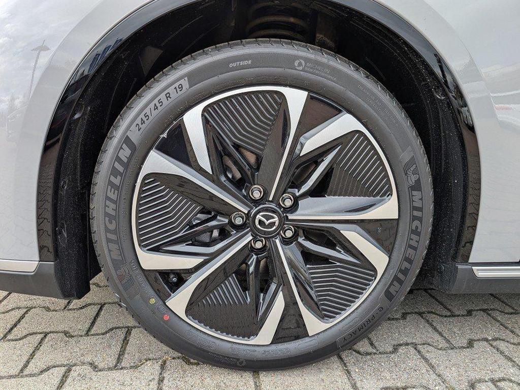 Mazda 6e