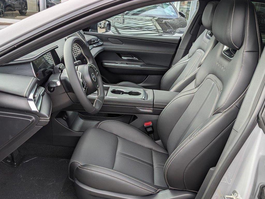 Mazda 6e