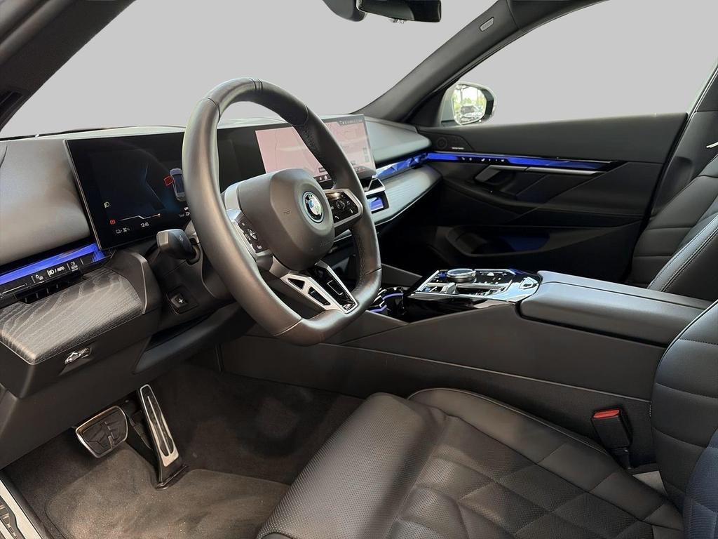 BMW i5