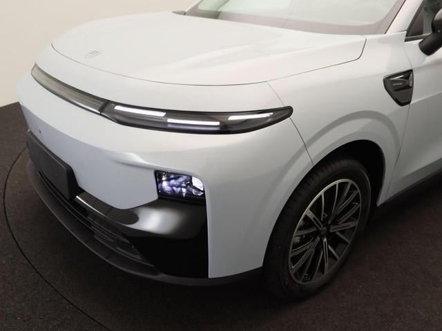 Leapmotor B10