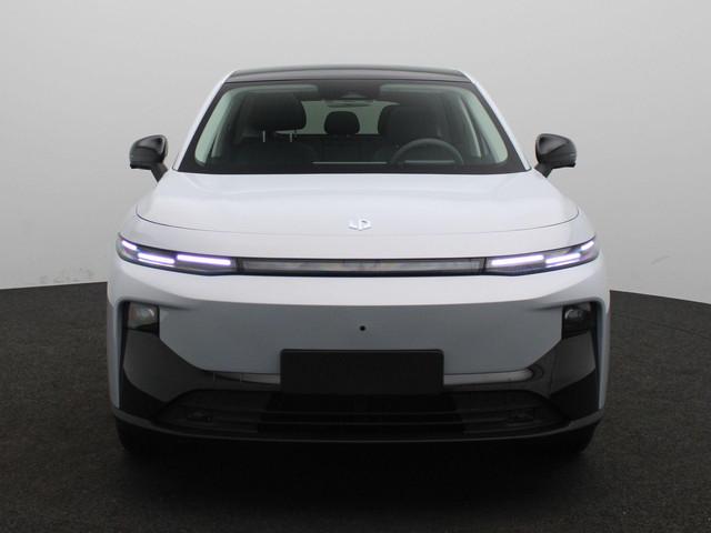 Leapmotor B10