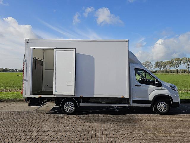 Maxus Deliver9