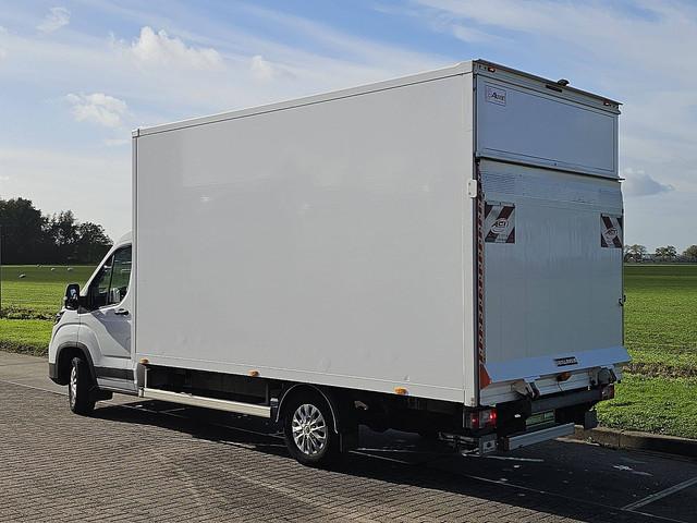 Maxus Deliver9