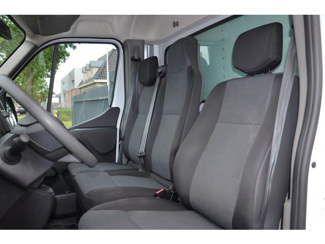 Nissan Interstar