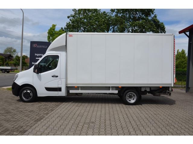 Nissan Interstar