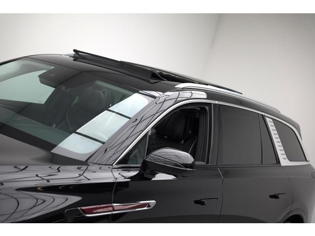 Hongqi E-HS9