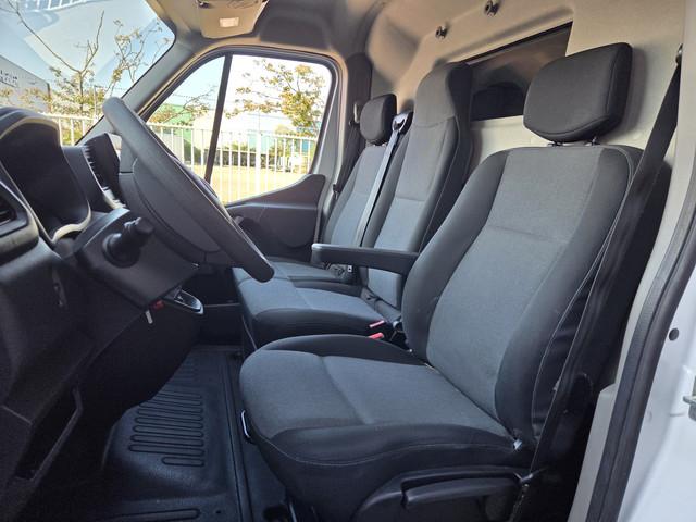 Nissan Interstar
