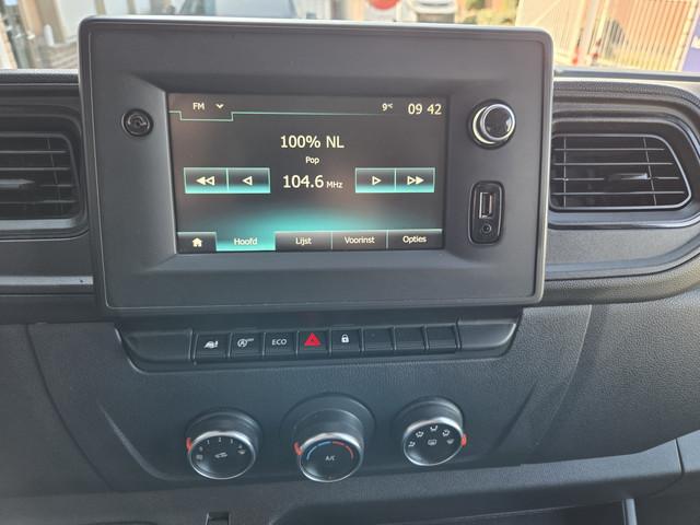 Nissan Interstar